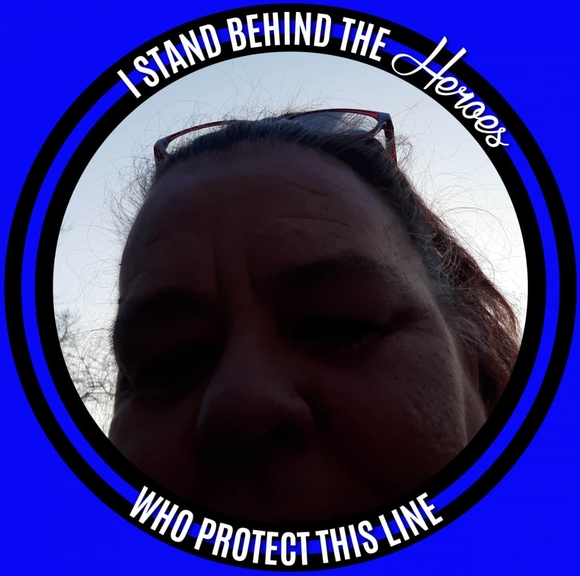 Meet your Posher, Sandra - Picture 1 of 1